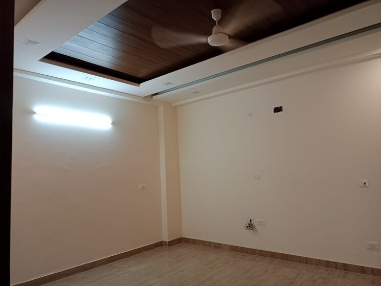 Room, bptp-district 3 Bedroom 1485 Sq.Ft. Builder Floor In Sector 81 Faridabad 8974048