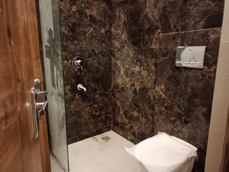 Bathroom, bptp-district 3 Bedroom 1485 Sq.Ft. Builder Floor In Sector 81 Faridabad 8974048