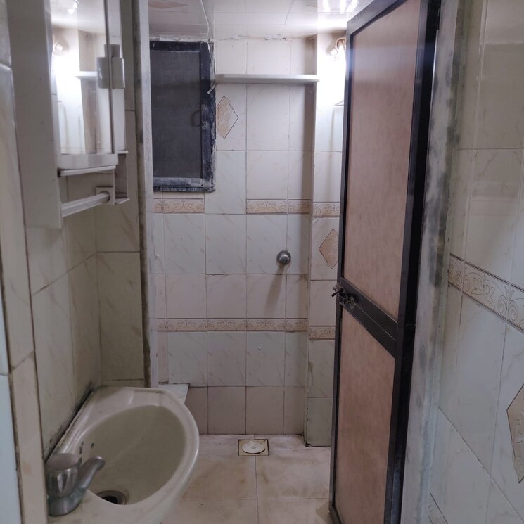 Bathroom, sai-shraddha-apartment-malad-west 1 Bedroom 580 Sq.Ft. Apartment In Gaikwad Nagar Mumbai 8974045