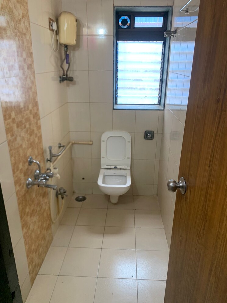 Bathroom, fair-view-apartment 2 Bedroom 720 Sq.Ft. Apartment In Chembur Mumbai 8974059