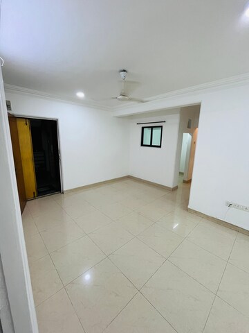 Room in 3.5 BHK Apartment at Tridhaatu Nakshatra, Chembur – for Rent