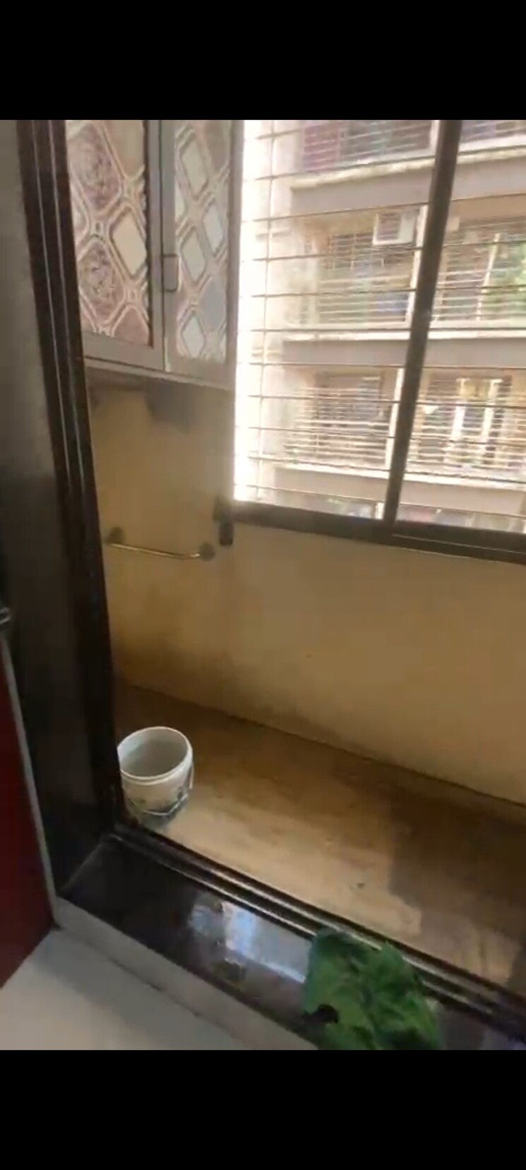 Bathroom, arihant-poonam-garden 2 Bedroom 1000 Sq.Ft. Apartment In Mira Road Thane 8974085