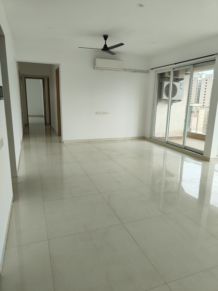 Room, dosti-imperia-phase-ii 3 Bedroom 1150 Sq.Ft. Apartment In Ghodbunder Road Thane 8974125
