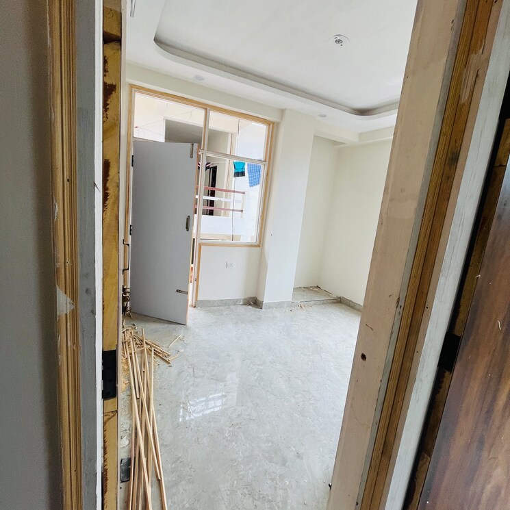 Room, green-home 3 Bedroom 1250 Sq.Ft. Builder Floor In Sarfabad Village Noida 8974164