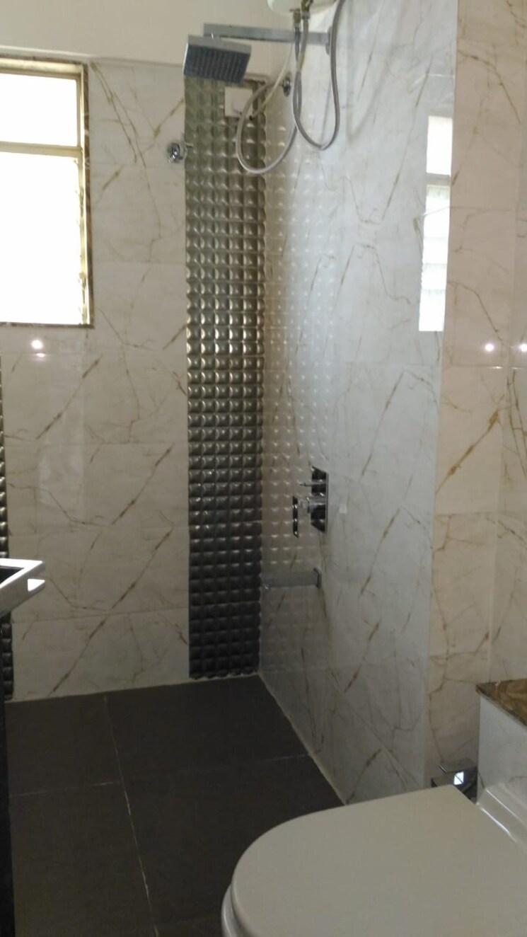 Bathroom, bu-bhandari-kaasp-countyy 3 Bedroom 1400 Sq.Ft. Apartment In Wakad Pune 8974188