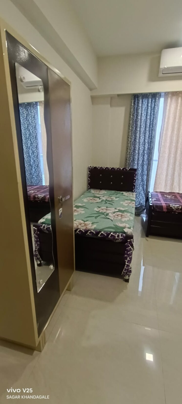 Bedroom, andheri east Pg For Boys & Girls In Andheri East 8974202