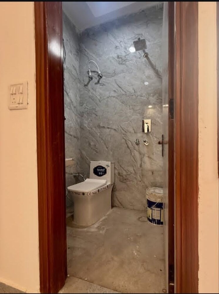 Bathroom, sector 28 2.5 Bedroom 1800 Sq.Ft. Builder Floor In Sector 28 Faridabad 8974225