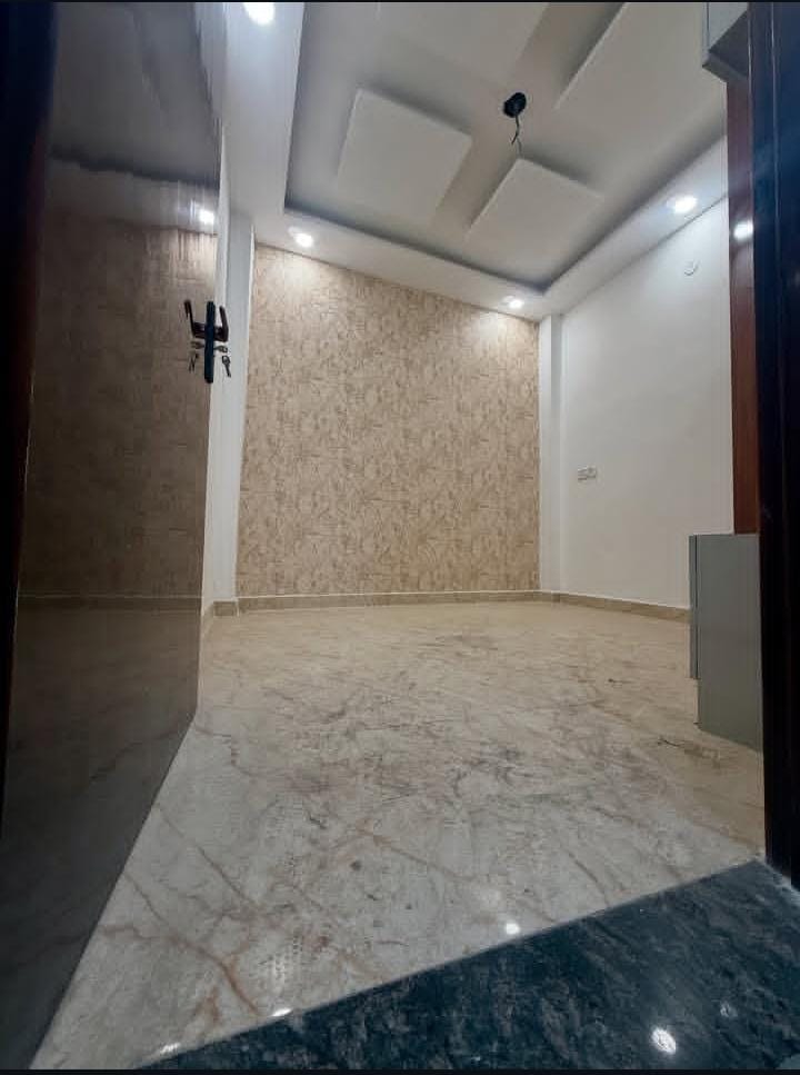 2.5 BHK + Pooja Room,Extra Room Builder Floor For Sale in Building Floor 