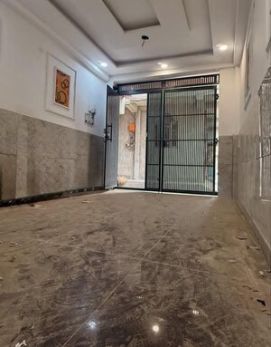 Room in 2.5 BHK Builder Floor at Sector 28 – for Sale