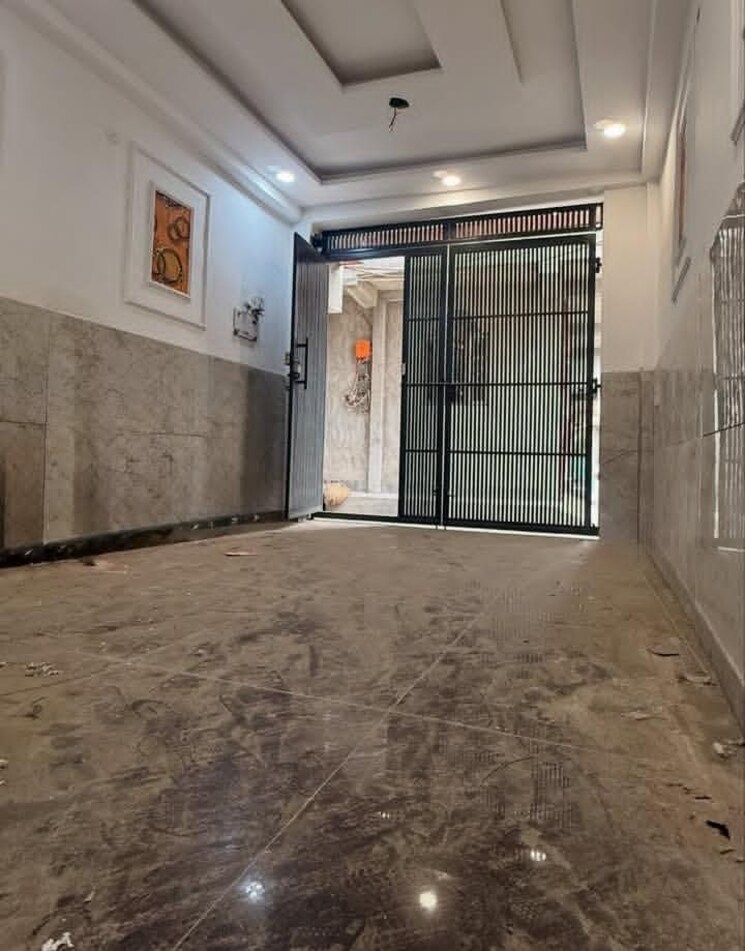 Room, sector 28 2.5 Bedroom 1800 Sq.Ft. Builder Floor In Sector 28 Faridabad 8974225