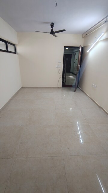 Room in 2 BHK Apartment at Lodha Palava Downtown Dombivli East, Dombivli East – for Rent