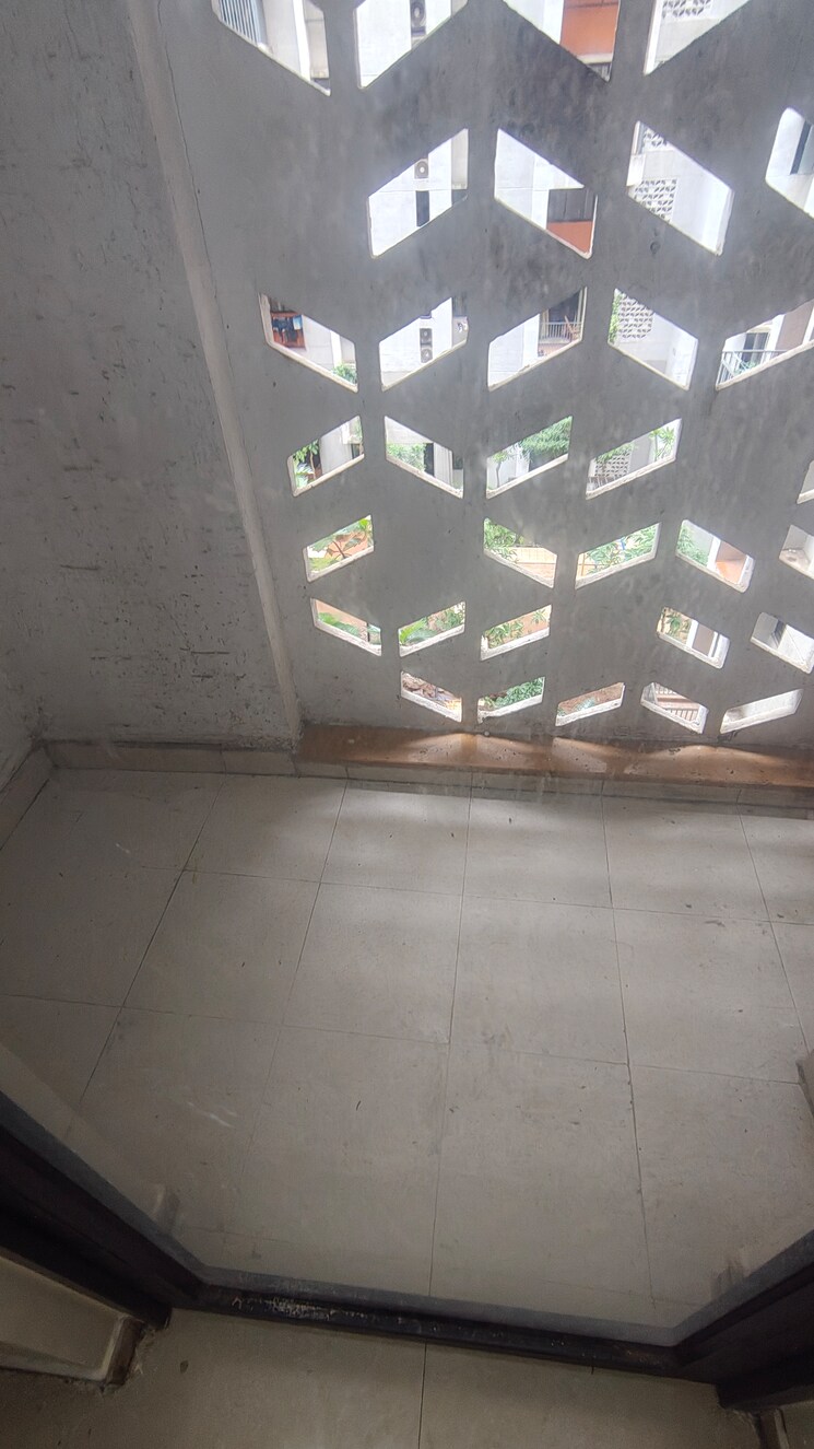 Bathroom, lodha-palava-downtown-dombivli-east 2 Bedroom 717 Sq.Ft. Apartment In Dombivli East Thane 8974257