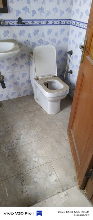 Bathroom in 3.5 BHK Apartment at Vigyapan Lok Apartments, Mayur Vihar Phase 1 – for Sale