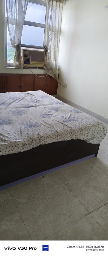 Bedroom in 3.5 BHK Apartment at Vigyapan Lok Apartments, Mayur Vihar Phase 1 – for Sale
