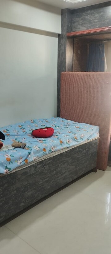 Bedroom in 2 BHK Apartment at Dheeraj Darshan, Jogeshwari East – for Rent