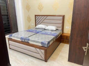 Bedroom in 3 BHK Builder Floor at RWA South Extension Part 3, Uttam Nagar – for Rent