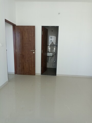 Room in 2 BHK Apartment at Shreeji Atlantis, Malad West – for Sale