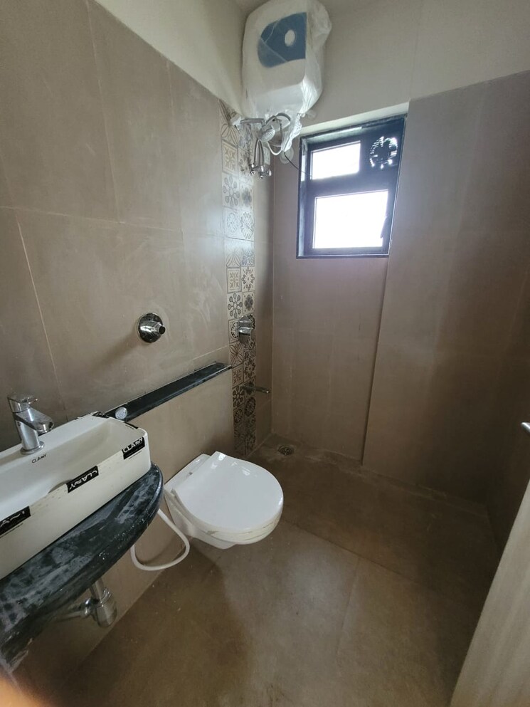 Bathroom, chembur 2.5 Bedroom 1140 Sq.Ft. Apartment In Chembur Mumbai 8974402