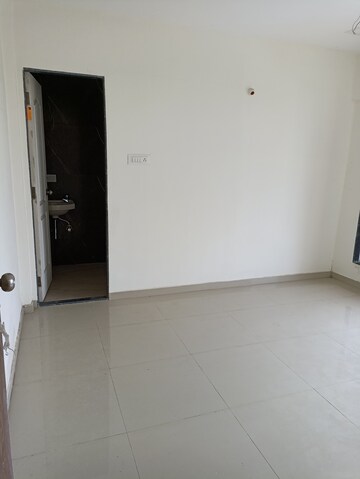 Room in 1 BHK Apartment at Gagangiri Complex, Dahisar West – for Sale