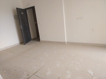 Room in 3 BHK Apartment at ROF Alante, Sector 108 – for Rent
