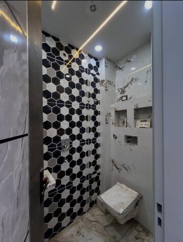 Bathroom in 3 BHK Builder Floor at Sector 35 – for Sale