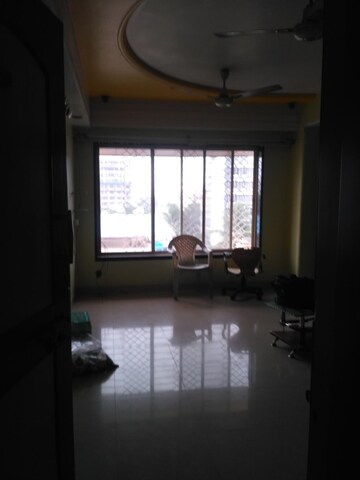 Room in 4 BHK Apartment at Eugene Apartment, Borivali West – for Sale
