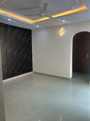 Room in 3.5 BHK Apartment at Adani Oyster Greens, Sector 102 – for Rent