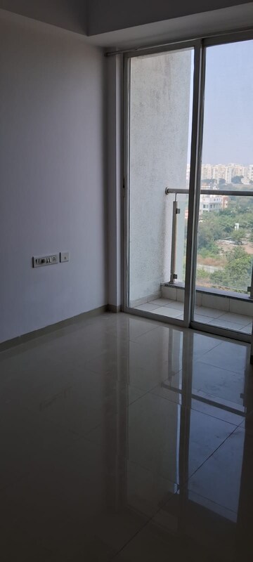 Room in 2 BHK Apartment at Gagan Micasaa, Wagholi – for Rent