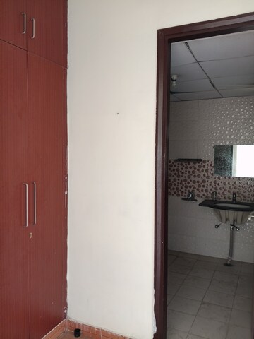 Bathroom in 4 BHK Apartment at Saya Zion, Sector 4 Greater Noida – for Rent