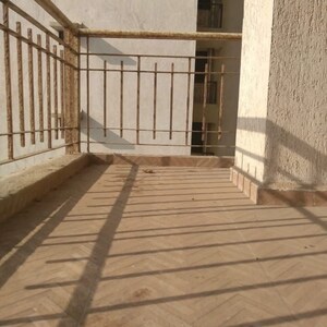 Room in 3 BHK Apartment at Kamothe Sector 34 – for Sale
