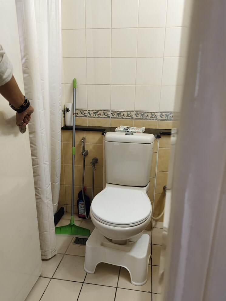 Bathroom, halasuru 3 Bedroom 2240 Sq.Ft. Apartment In Halasuru Bangalore 8974605