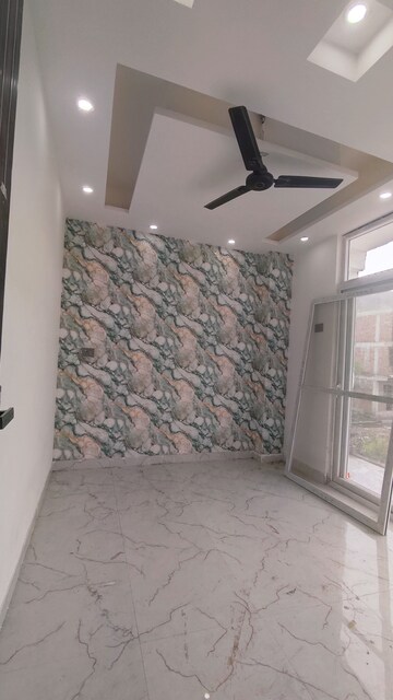 Bedroom in 3 BHK Apartment at Sector 73 – for Sale
