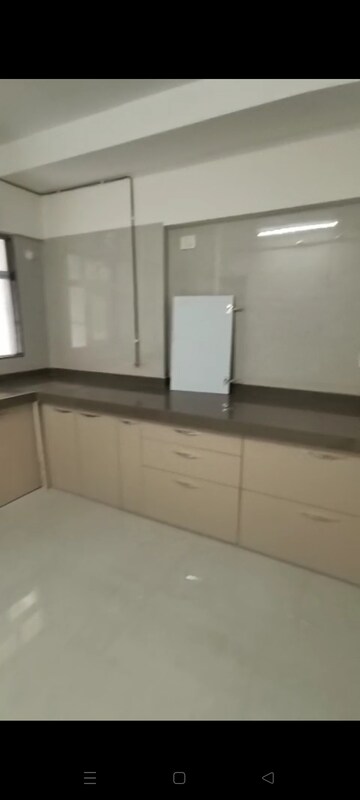 Room in 2 BHK Apartment at Je and Vee Madhuban, Malad East – for Rent