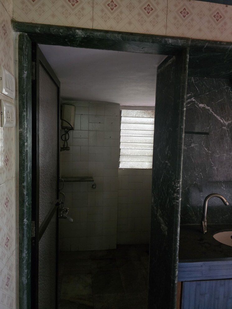 Bathroom, sahayog-complex 2 Bedroom 800 Sq.Ft. Apartment In Manpada Thane 8974666