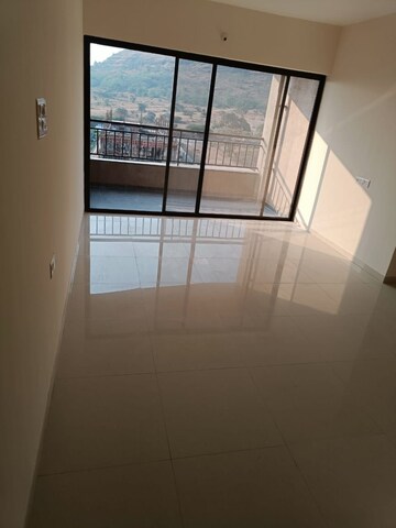 Room in 2 BHK Apartment at Mantra Montana Phase 1, Dhanori – for Sale