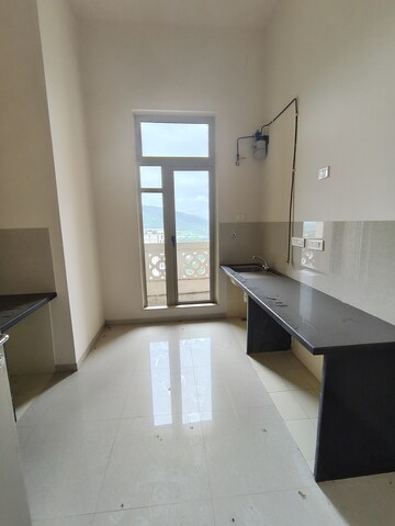 Kitchen in 3.5 BHK Apartment at Hiranandani Fortune City, New Panvel – for Sale