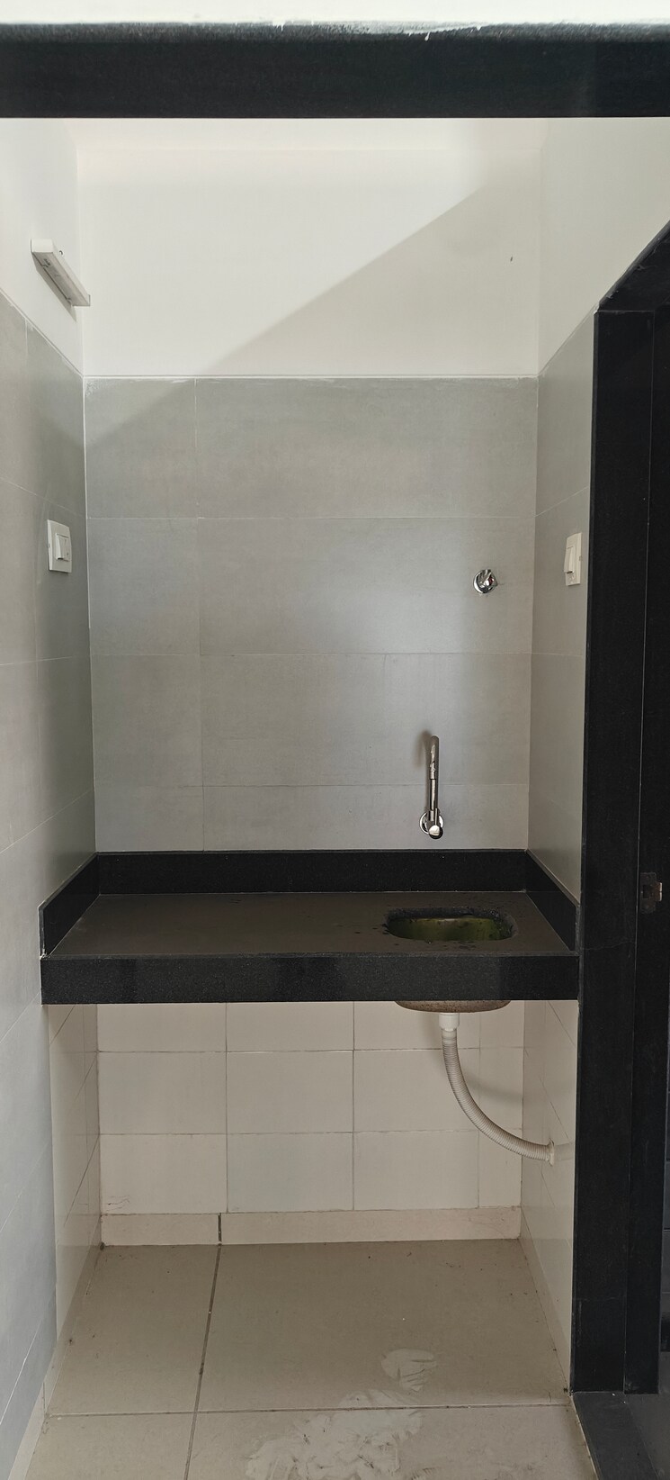 Bathroom, andheri west Commercial Office Space 500 Sq.Ft. In Andheri West Mumbai 8974697