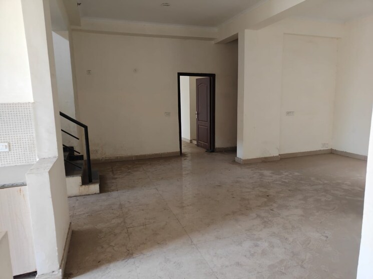 Room, amrapali-silicon-city 4 Bedroom 3185 Sq.Ft. Penthouse In Sector 76 Noida 8974704