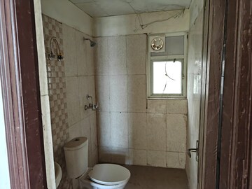 Bathroom in 4 BHK Penthouse at Amrapali Silicon City, Sector 76 – for Sale