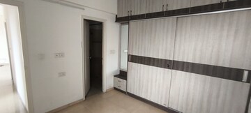 Room in 2 BHK Apartment at Nitesh Hyde Park, Bannerghatta Road – for Rent