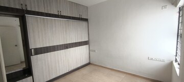 Room in 2 BHK Apartment at Nitesh Hyde Park, Bannerghatta Road – for Rent