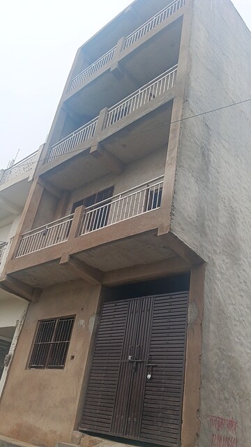  Showroom For Rent in Gaur 14th Avenue High Street, Sector 16c Greater Noida