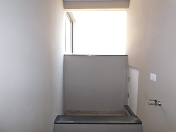  3 BHK Apartment at Krishna Nagar – for Sale