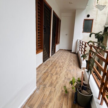 Bedroom in 3 BHK Builder Floor at Srishti Greenfield Homes, Sector 42 – for Rent