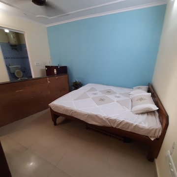 Furnished Amenities in 1 BHK Builder Floor at Lajpat Nagar ii – for Rent