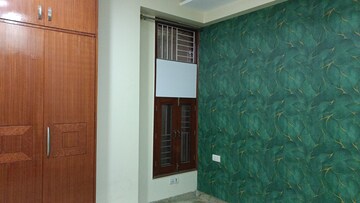 Room in 2 BHK Builder Floor at Sector 1 Vaishali – for Rent