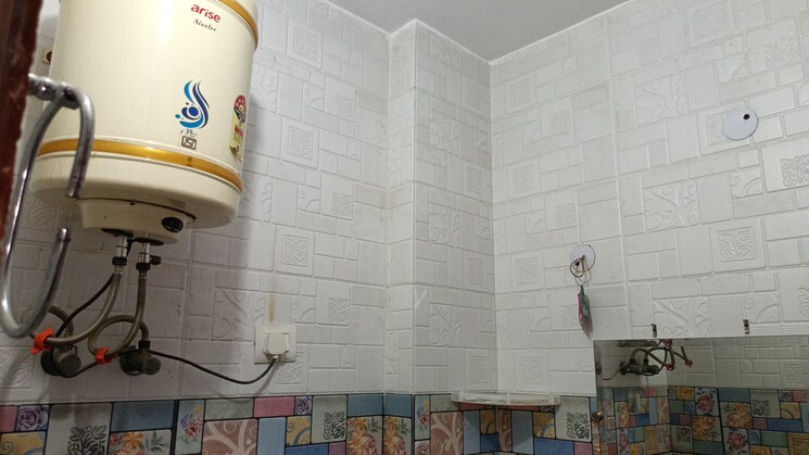 Bathroom, sector 1 vaishali 2 Bedroom 800 Sq.Ft. Builder Floor In Sector 1 Vaishali Ghaziabad 8974831