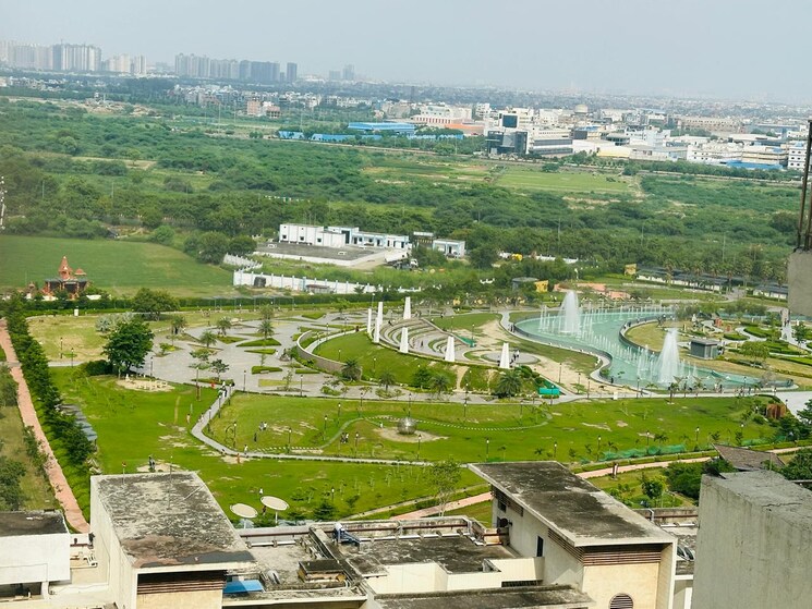 Exterior View, mahagun-moderne 3 Bedroom 1550 Sq.Ft. Apartment In Sector 78 Noida 8974904