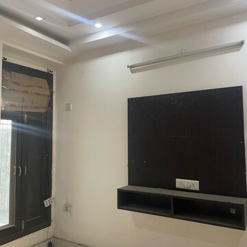 Furnished Amenities in 3 BHK Builder Floor at Vaishali Sector 4 – for Sale