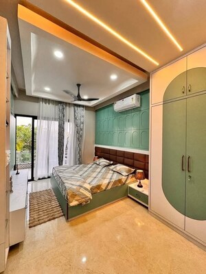 Room in 3 BHK Apartment at Igi Airport Area – for Sale